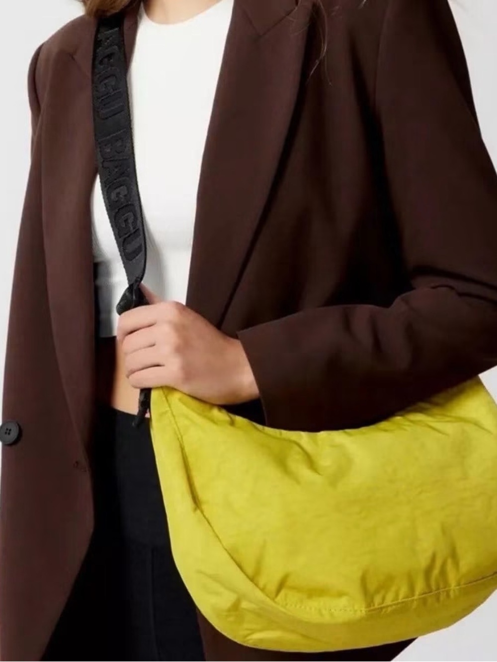 ISO Sour Baggu in medium crescent NWT OR NWOT